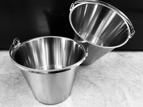 Secchi e secchielli in acciaio inox